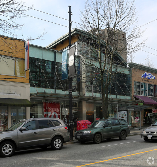 1172-1194 Robson St, Vancouver, BC for rent - Building Photo - Image 3 of 12