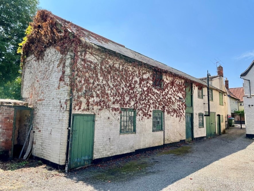 42 High St, Saxmundham for sale Primary Photo- Image 1 of 11