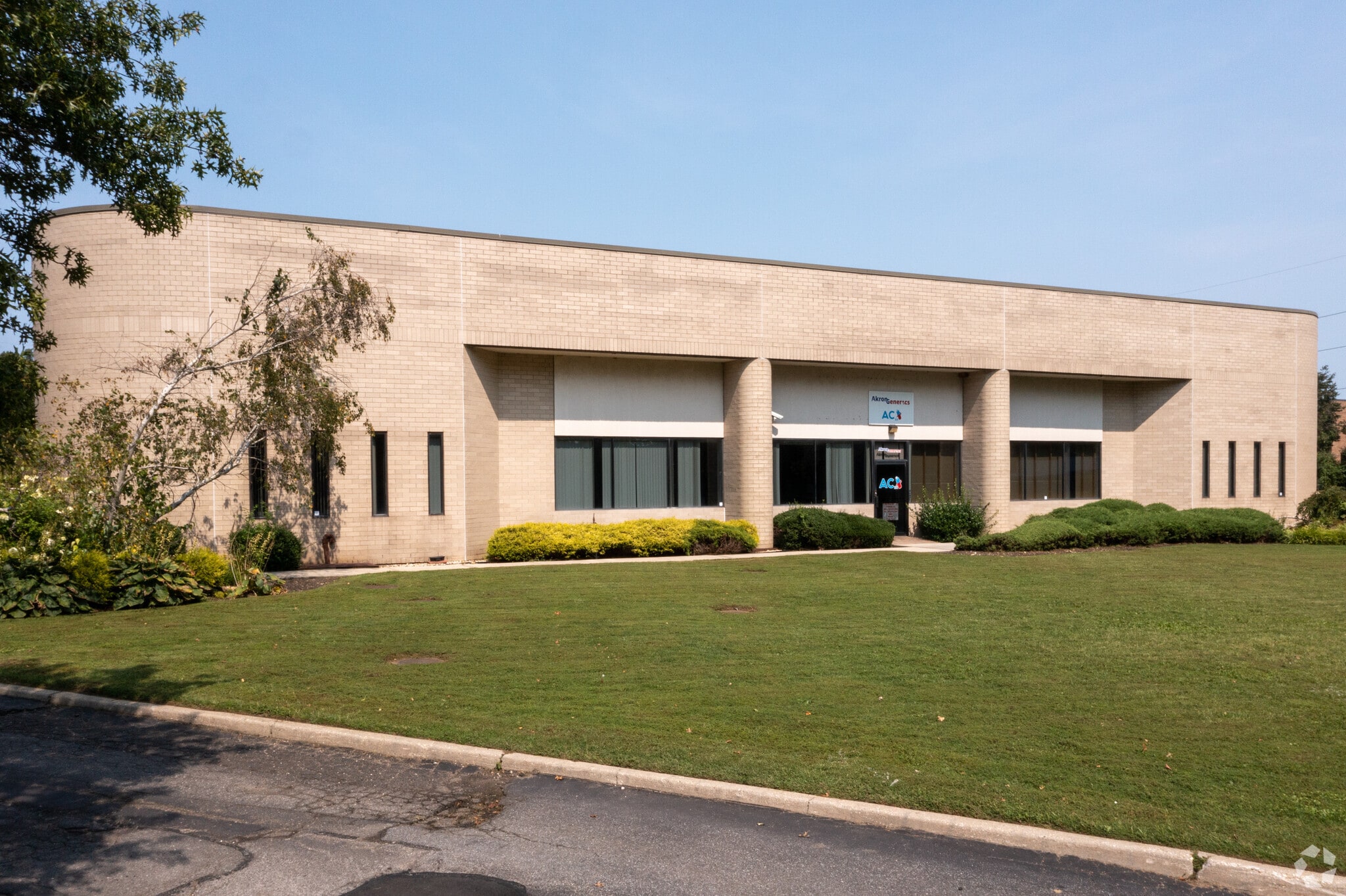 47 Mall Dr, Commack, NY for sale Building Photo- Image 1 of 1