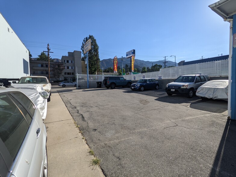 6636 Foothill Blvd, Tujunga, CA for rent - Building Photo - Image 3 of 15