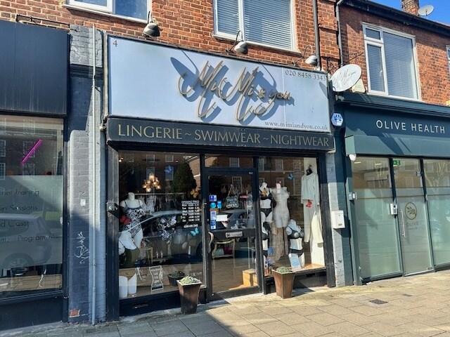 4 Monkville Para, London for sale Building Photo- Image 1 of 1