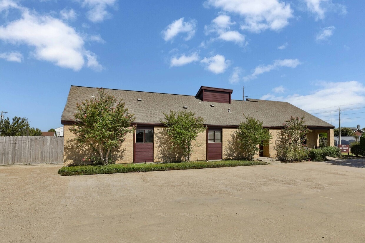 1810 25th Ave N, Texas City, TX for sale Building Photo- Image 1 of 22