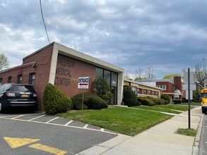 294 W Merrick Rd, Freeport, NY for rent Building Photo- Image 2 of 15