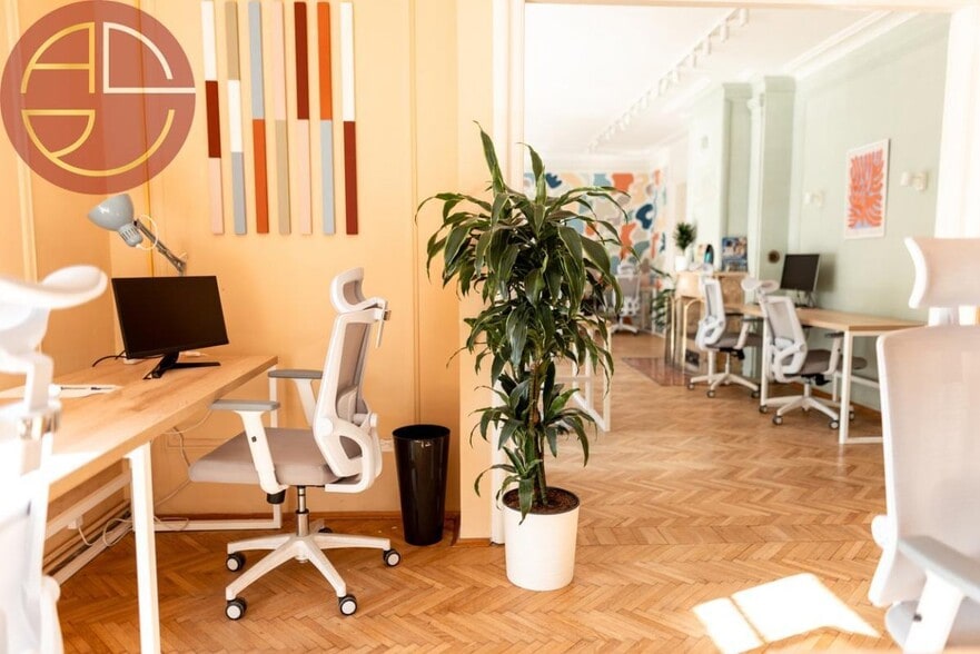 Office in Labège to rent - Interior Photo - Image 2 of 3