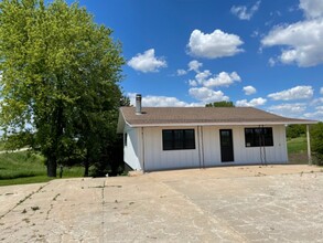 1901 S Lincoln Ave, York, NE for sale Building Photo- Image 1 of 1