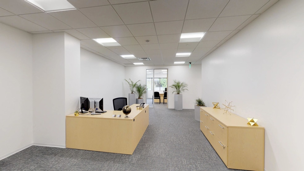 5500 Ming Ave, Bakersfield, CA to rent - Matterport 3D Scan - Image 2 of 38