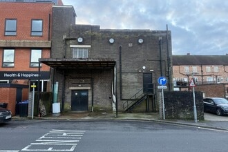 68-70 Church Rd, Burgess Hill to rent Building Photo- Image 2 of 5