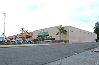 3730-3780 N Blackstone Ave, Fresno, CA for rent Building Photo- Image 1 of 1