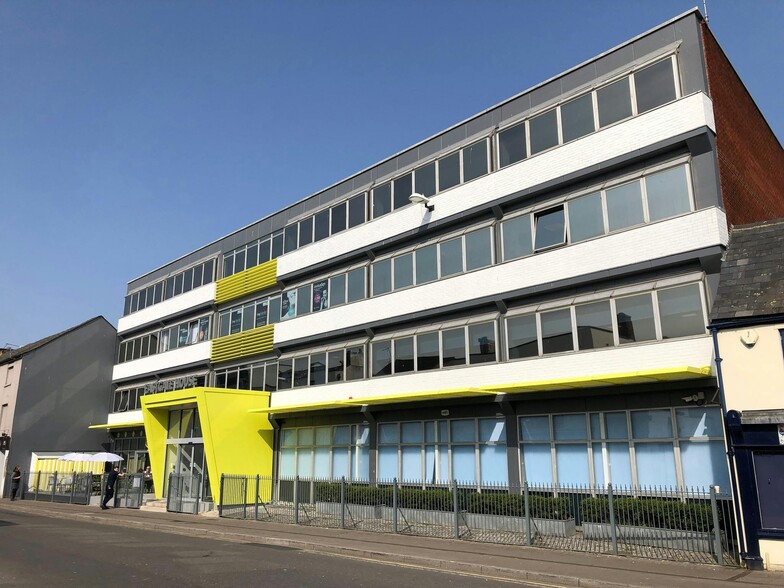 121-131 Eastgate St, Gloucester to rent - Building Photo - Image 3 of 6