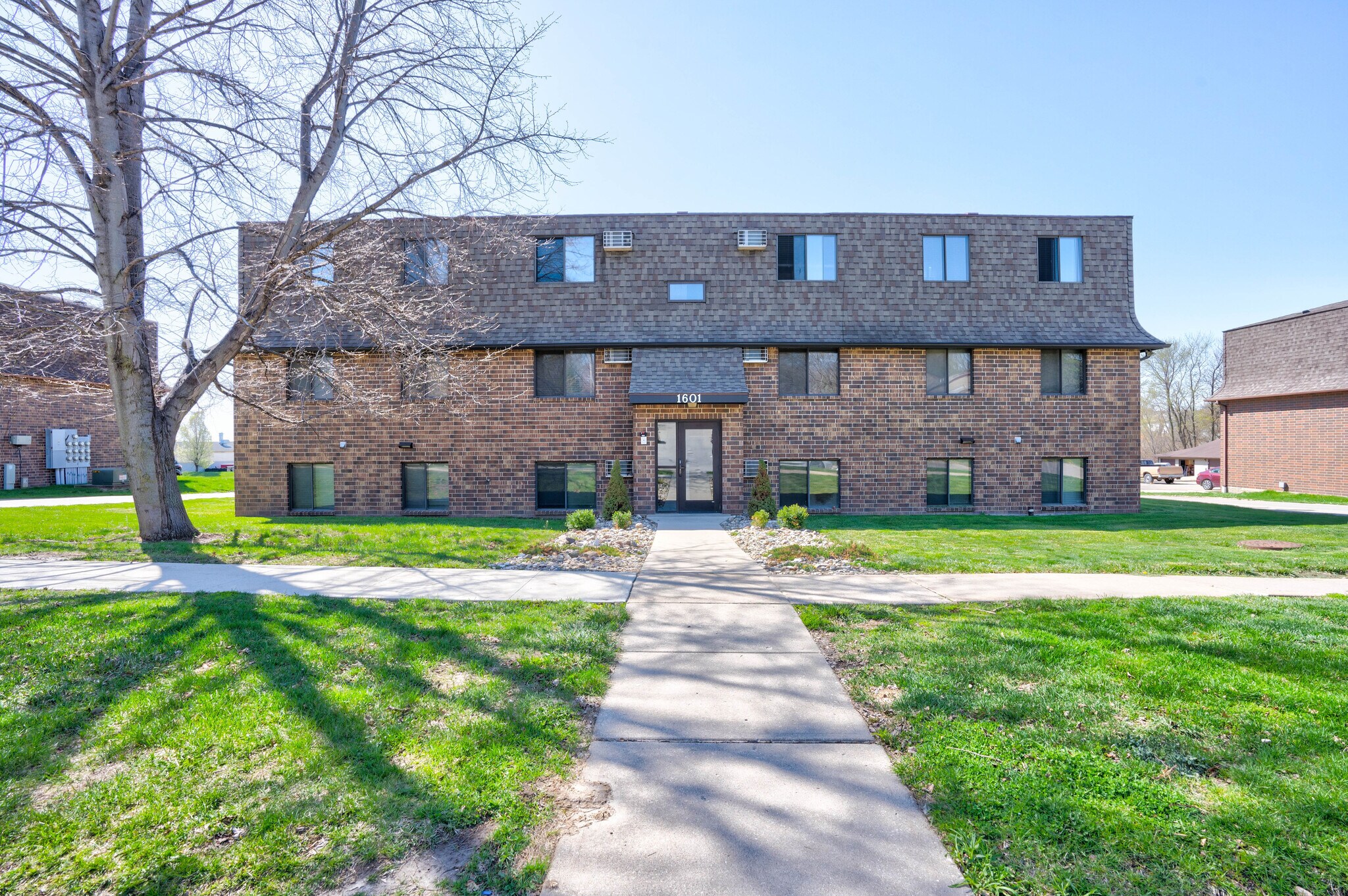 1601 Aber Ave, Iowa City, IA for sale Primary Photo- Image 1 of 1