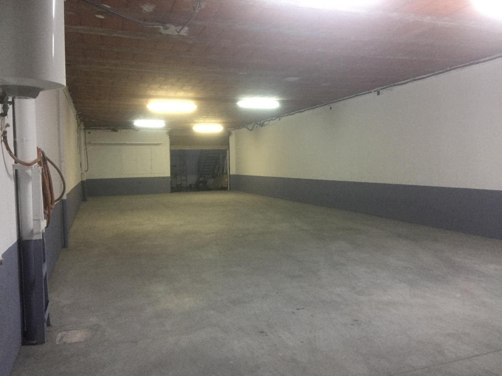 Retail in Gavà, Barcelona to rent Interior Photo- Image 1 of 2