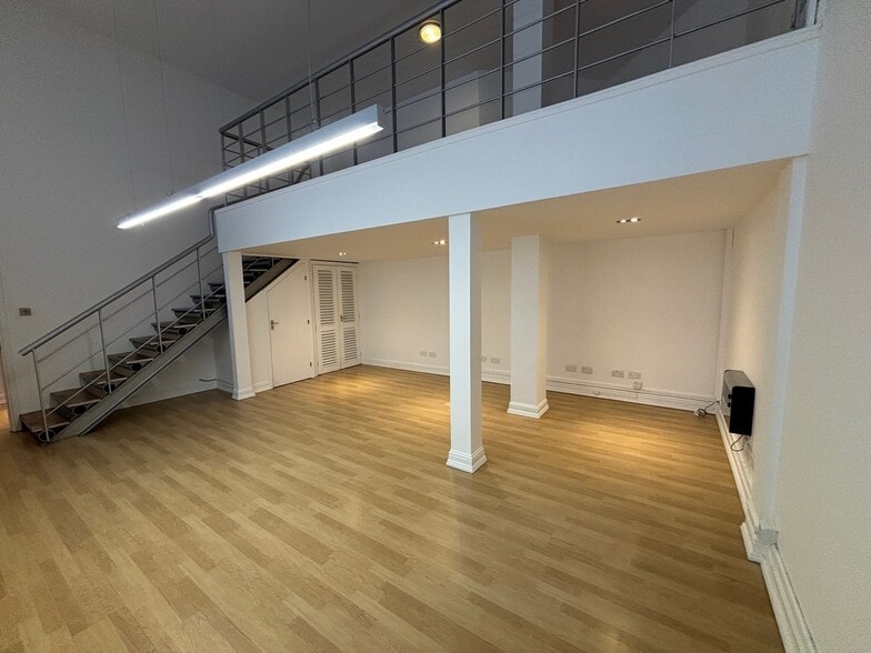 13 James Morrison St, Glasgow to rent - Building Photo - Image 3 of 3