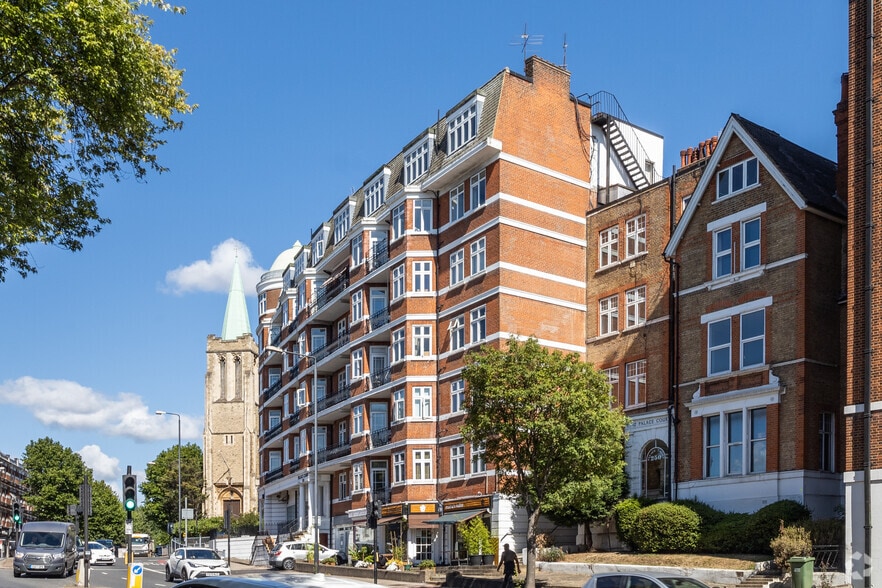250 Finchley Rd, London to rent - Building Photo - Image 3 of 3
