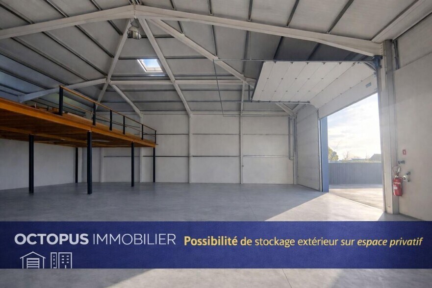 Light Industrial in Saint-Jory to rent - Interior Photo - Image 1 of 11