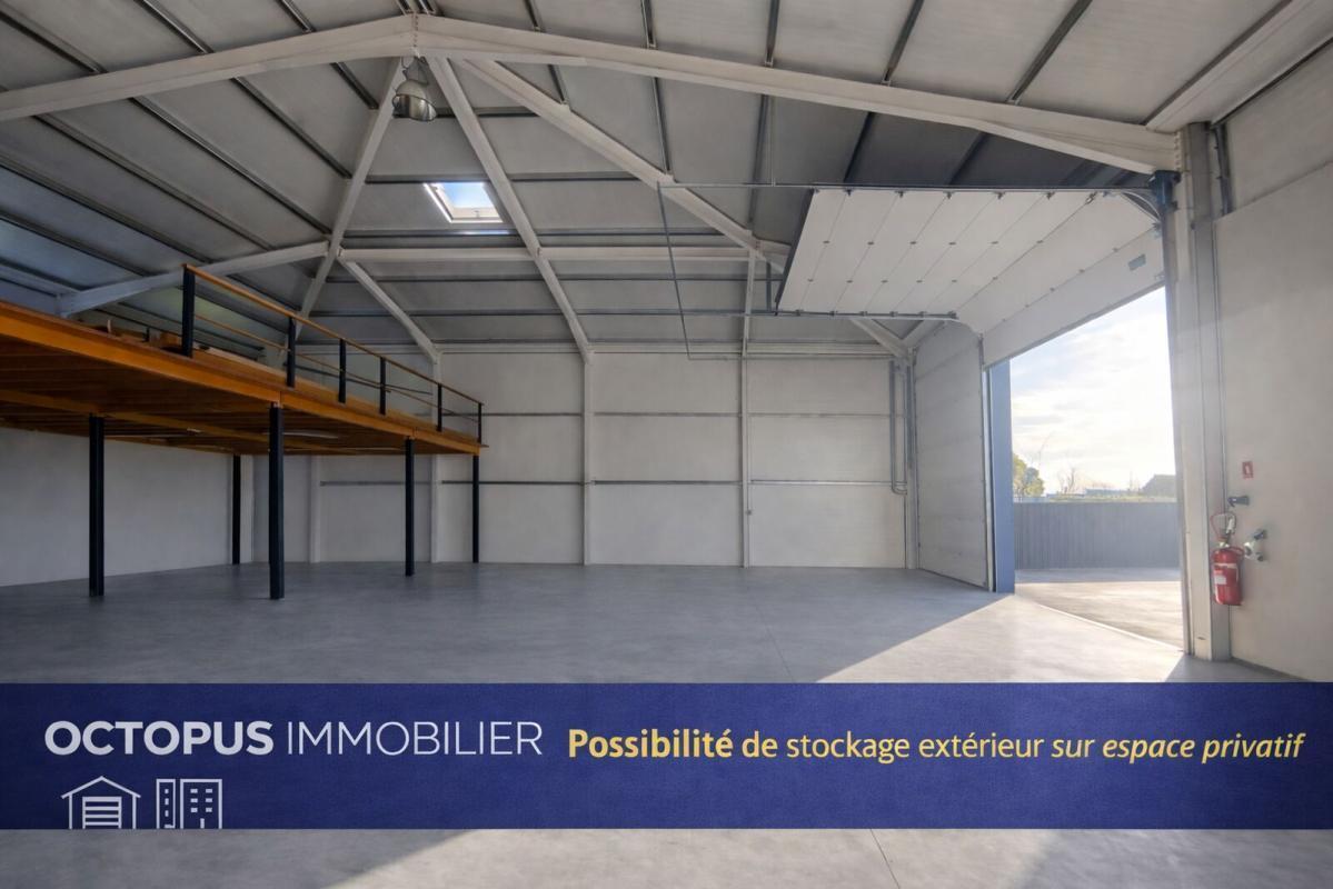 Light Industrial in Saint-Jory to rent Interior Photo- Image 1 of 12