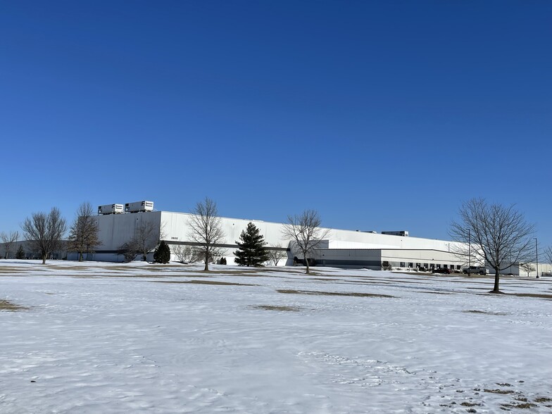 3800 W Avenue Rd, Burlington, IA for sale - Building Photo - Image 1 of 1