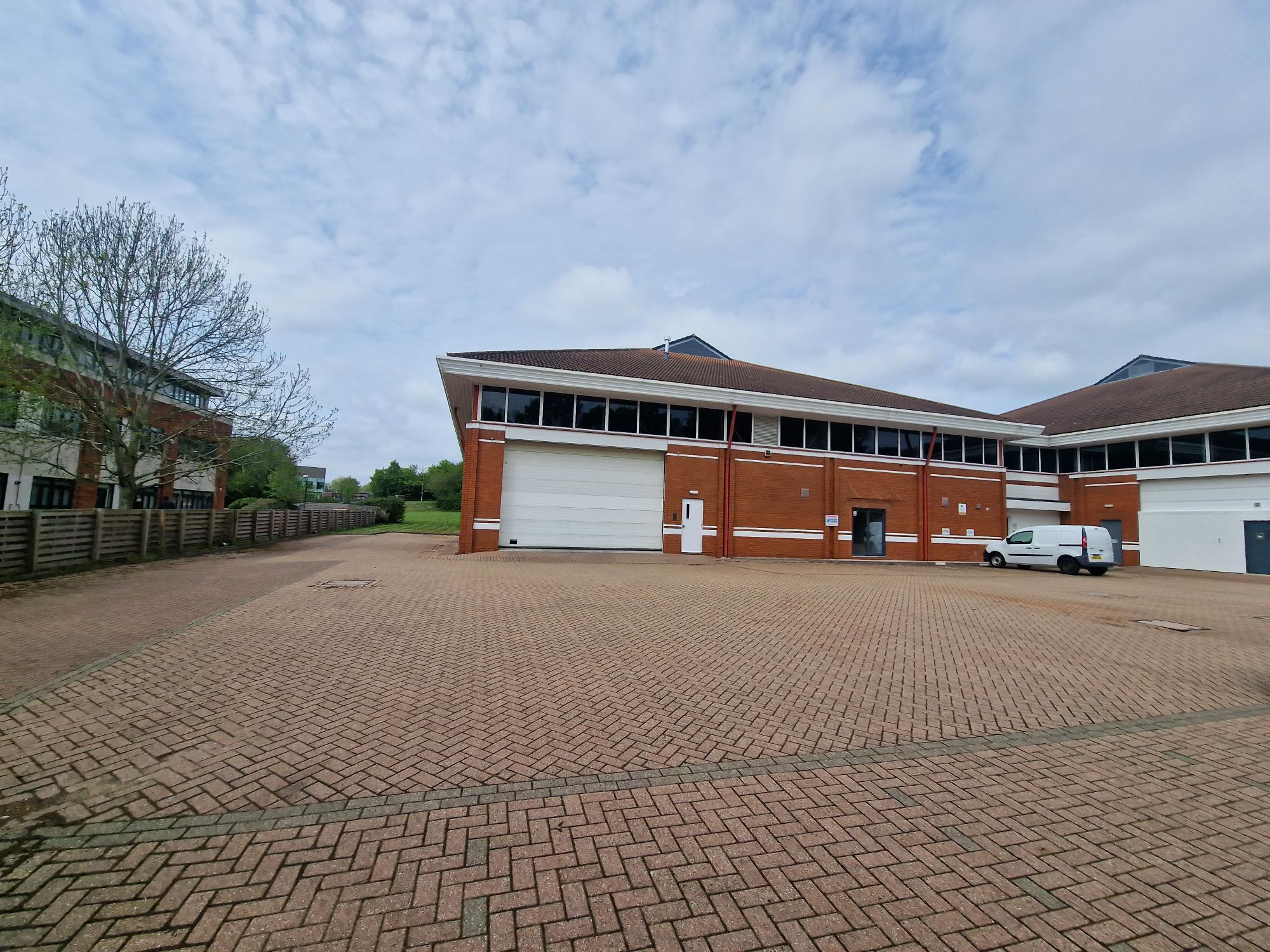 Crockford Ln, Chineham to rent Building Photo- Image 1 of 5