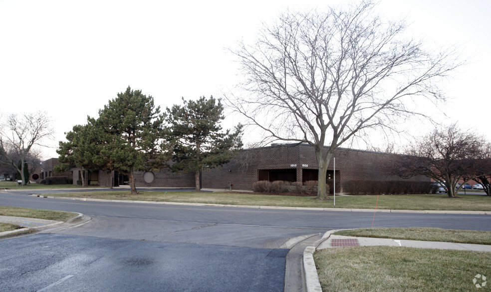 1950-1962 Ohio St, Lisle, IL for rent - Building Photo - Image 2 of 7