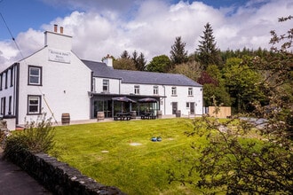 31 Main St, Newton Stewart to rent Building Photo- Image 1 of 12