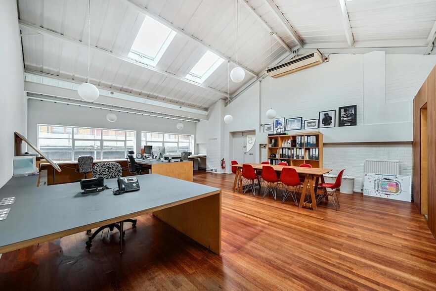 38 Kingsland Rd, London for sale - Interior Photo - Image 3 of 8