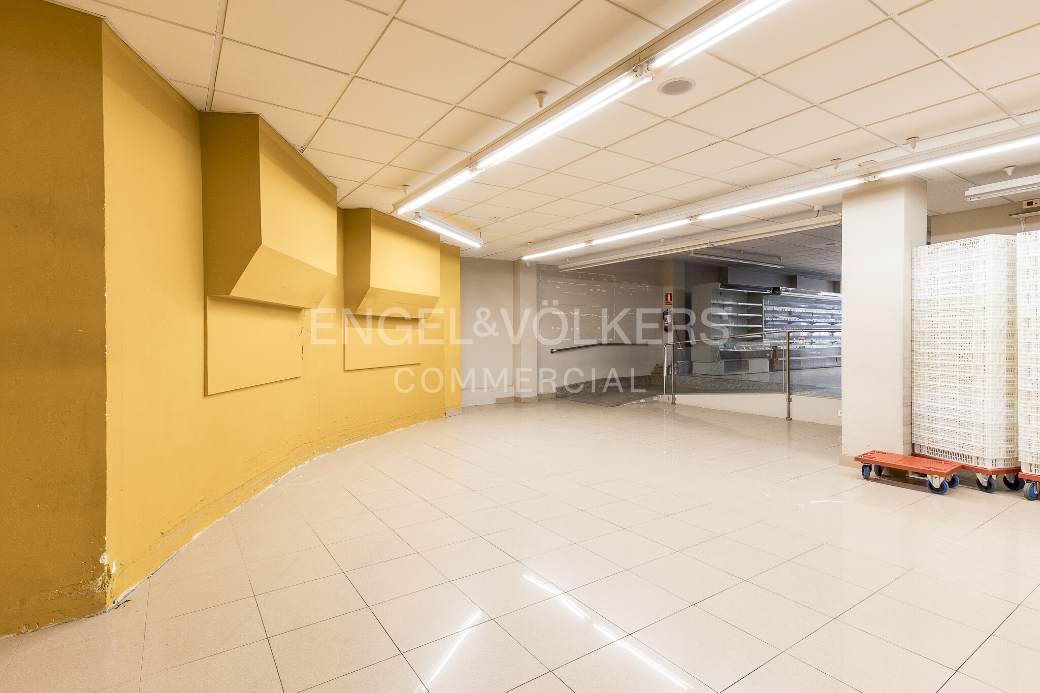 Retail in Barcelona, Barcelona to rent Interior Photo- Image 1 of 18