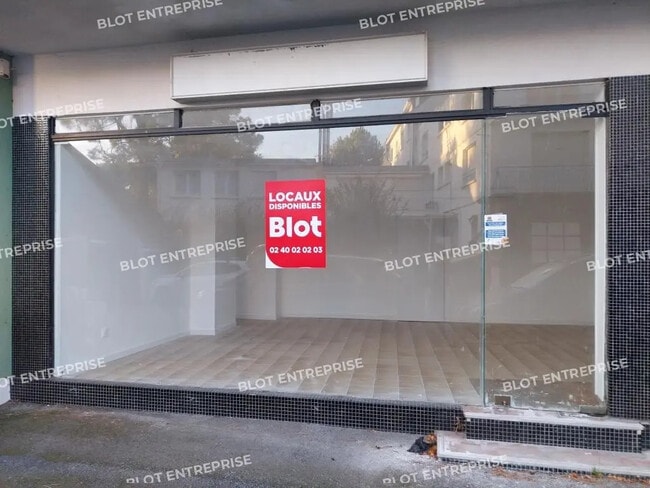 Location Commerce 45 m²