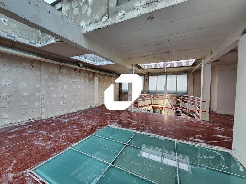 Office in Paris for sale - Interior Photo - Image 2 of 16