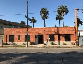 147 N San Vicente Blvd, Beverly Hills, CA for rent Building Photo- Image 1 of 8