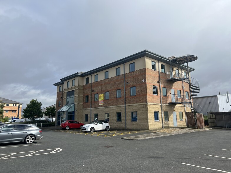 Thurston Rd, Northallerton to rent - Building Photo - Image 3 of 5