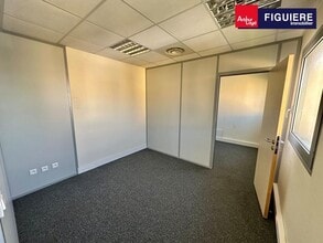 1140 Rue André Ampère, Aix-en-Provence for sale Interior Photo- Image 1 of 14