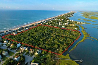 2215 S Shore Dr, Surf City, NC for sale Primary Photo- Image 1 of 1