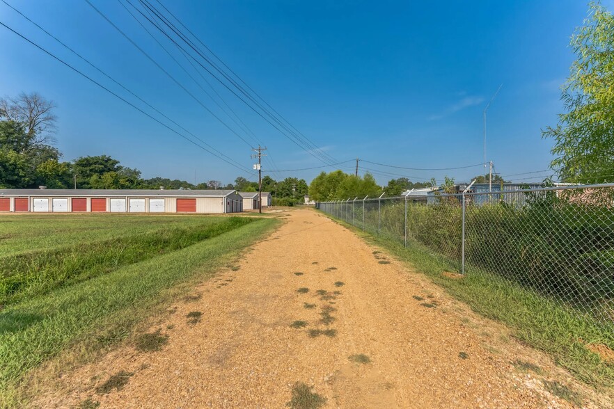 675 N Jefferson St, Houston, MS for sale - Building Photo - Image 3 of 26