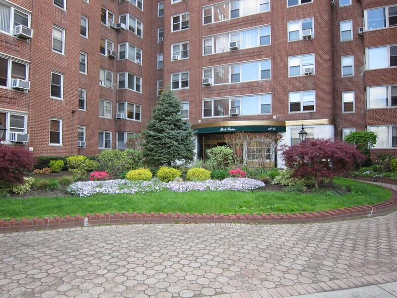 11045 Queens Blvd, Forest Hills 11375