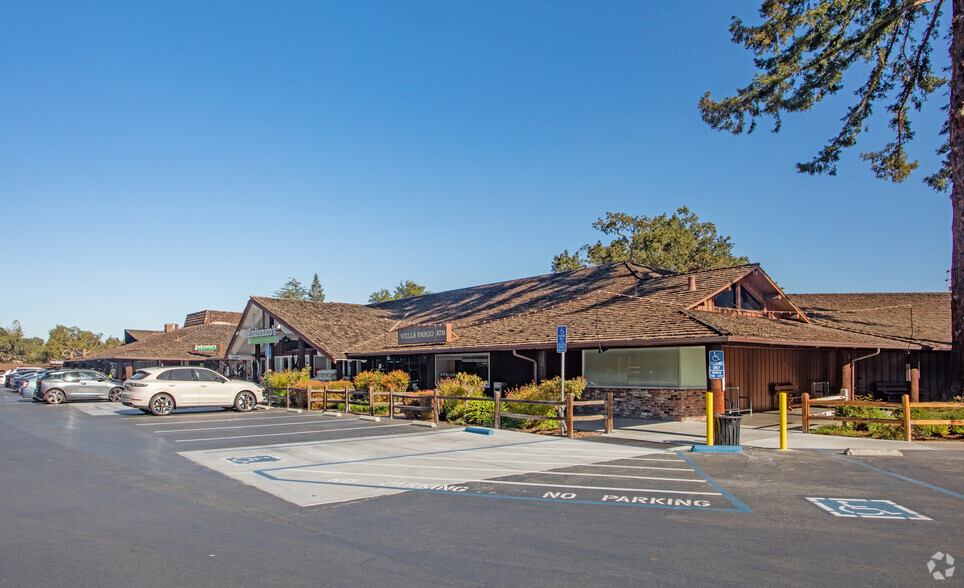 600-696 Fremont Ave, Los Altos, CA for rent - Building Photo - Image 1 of 5