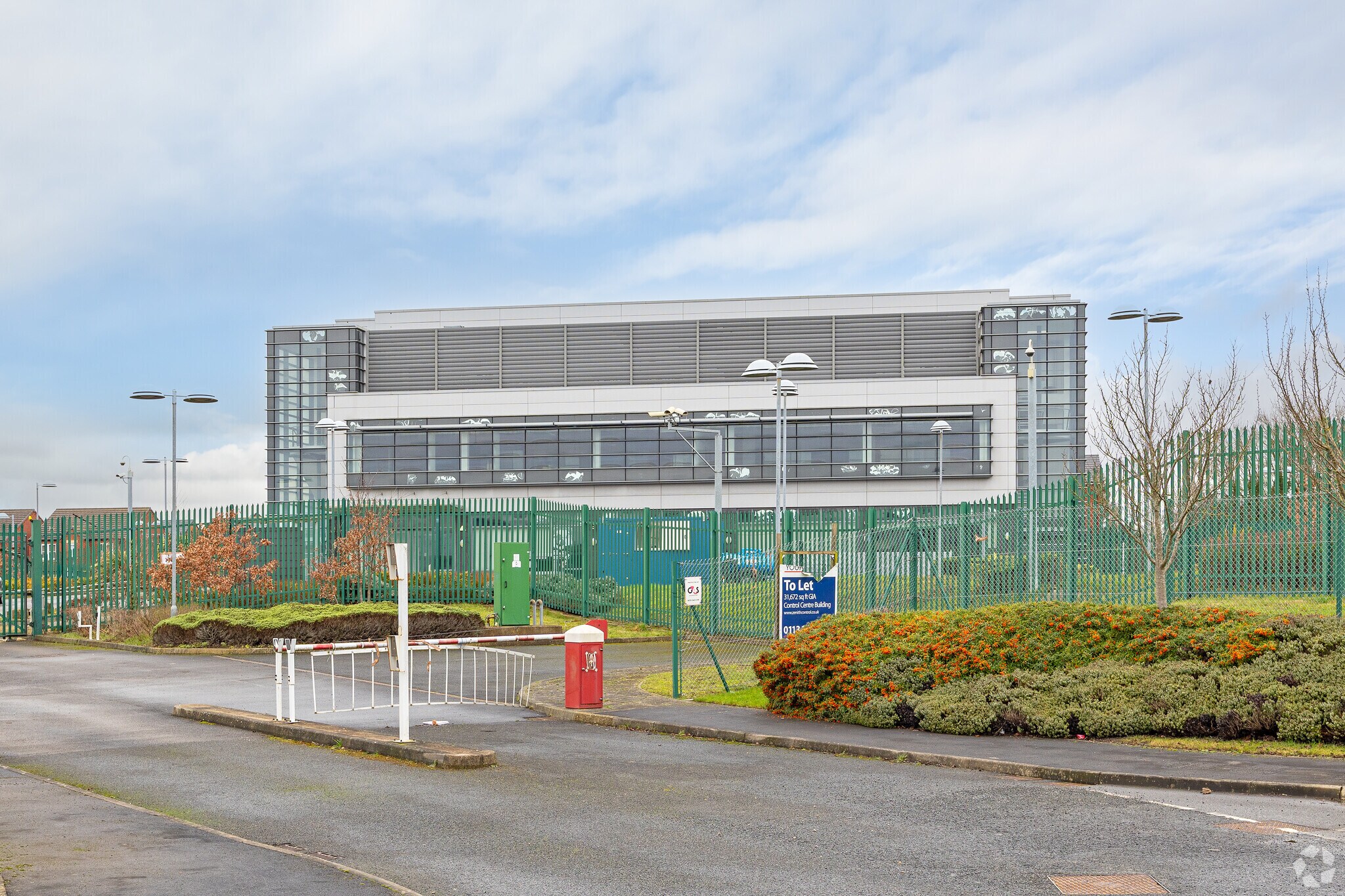 Red Hall Crescent, Wakefield for sale Primary Photo- Image 1 of 1