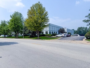 1400 Crispin Dr, Elgin, IL to rent Building Photo- Image 1 of 43