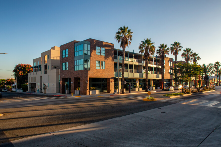 2300 Wilshire Blvd, Santa Monica, CA for rent - Building Photo - Image 3 of 9