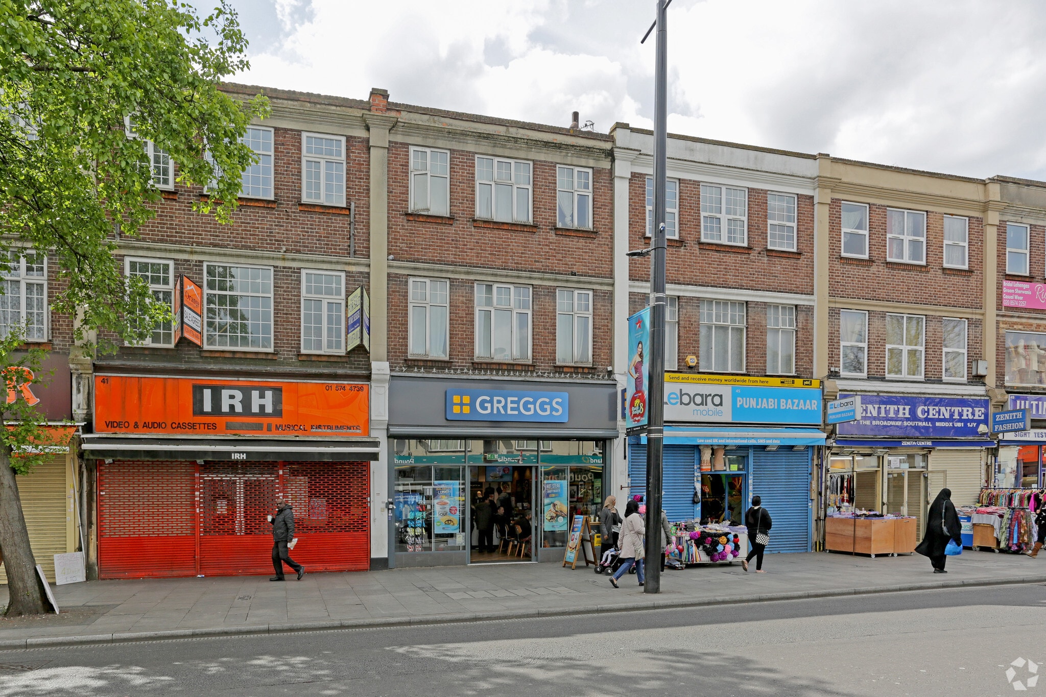 43 The Broadway, Southall for sale Primary Photo- Image 1 of 1