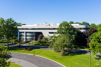 300 Atrium Dr, Somerset, NJ for rent Building Photo- Image 1 of 14