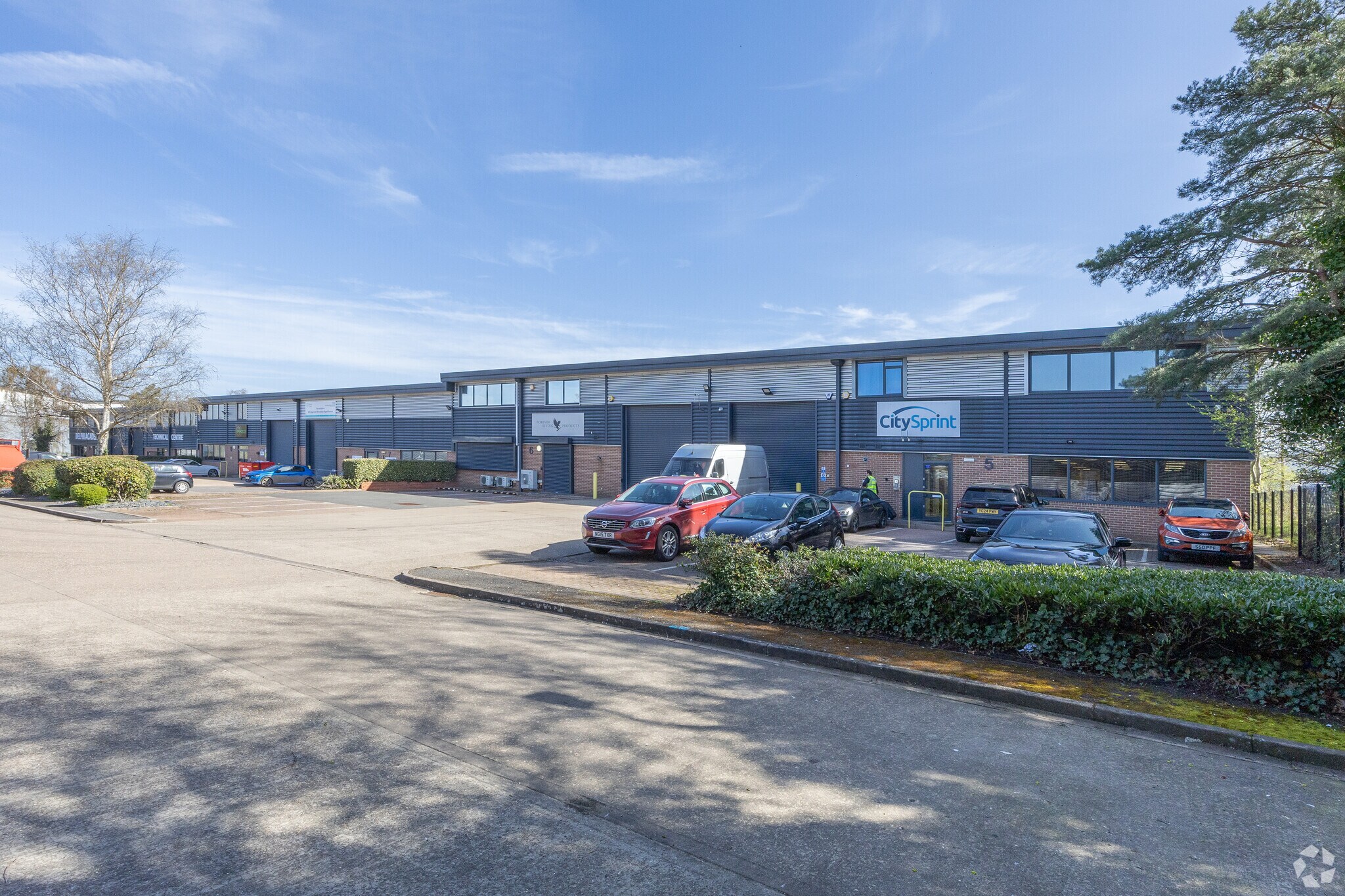 Spartan Close, Warwick to rent Primary Photo- Image 1 of 3