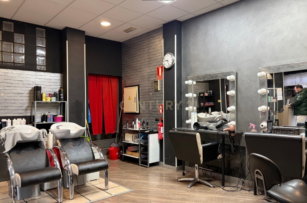Mejorada del Campo, MAD 28840 - Unit 1 - - Interior Photo - Image 2 of 4