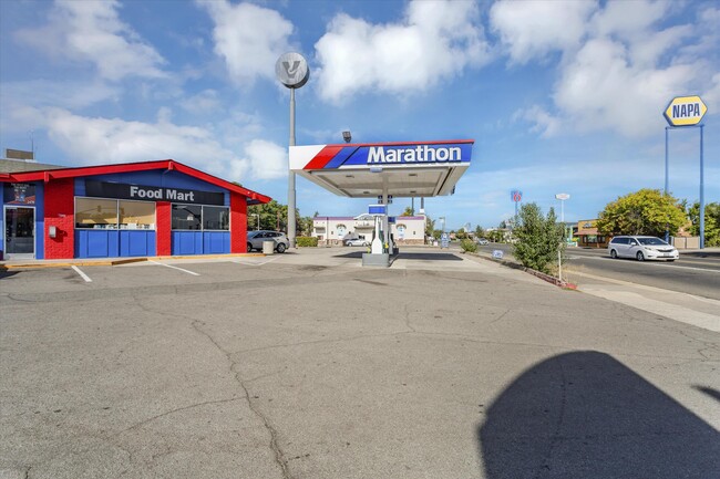 More details for 2470 Balls Ferry Rd, Anderson, CA - Retail for Sale