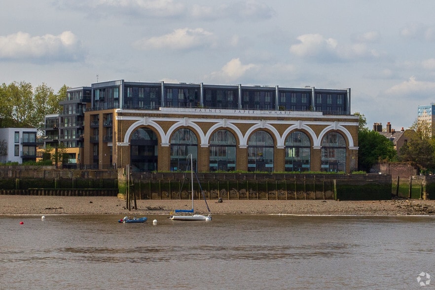 21-23 Wharf St, London to rent - Building Photo - Image 3 of 17