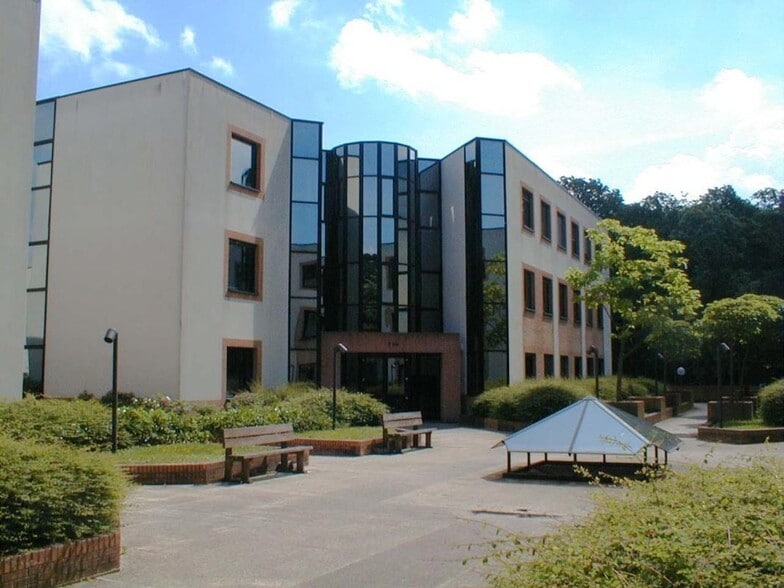 Office in Jouy-en-Josas to rent - Building Photo - Image 1 of 23