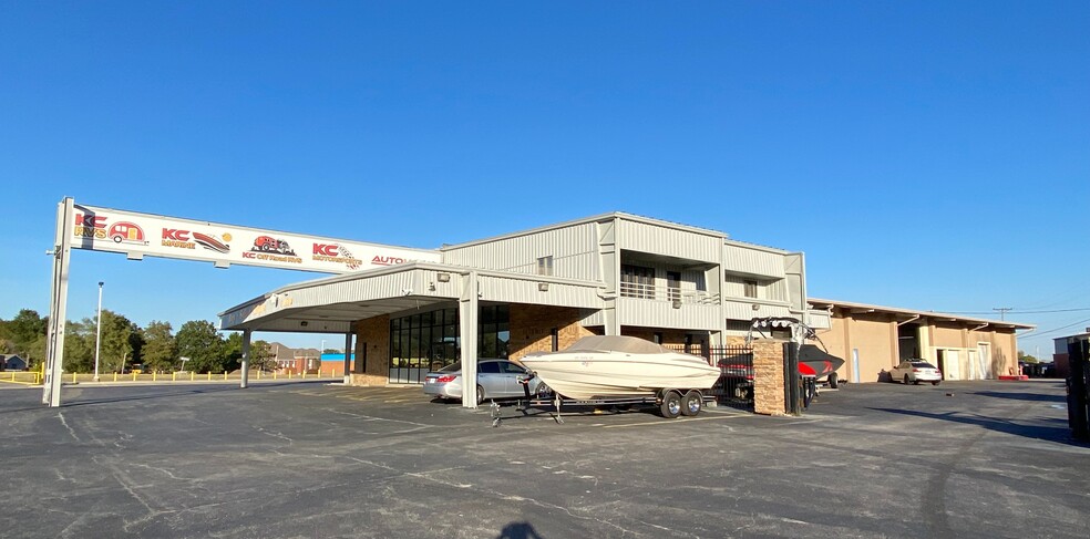 11900 E 350 Hwy, Raytown, MO for sale - Building Photo - Image 1 of 1