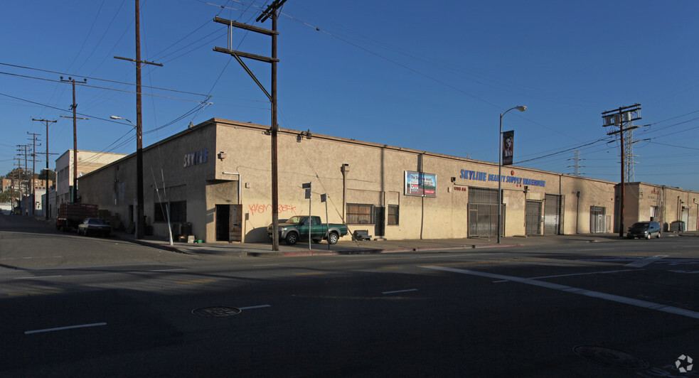 1701-1721 N Main St, Los Angeles, CA for rent - Primary Photo - Image 1 of 14