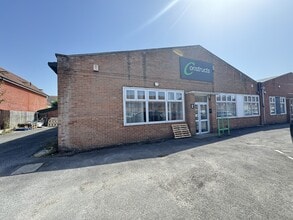 Colley Ln, Bridgwater to rent Building Photo- Image 1 of 4