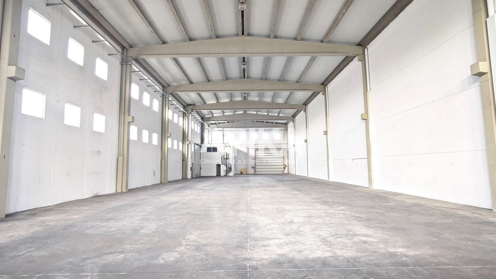 Industrial in Ontinyent, Valencia to rent Primary Photo- Image 1 of 21