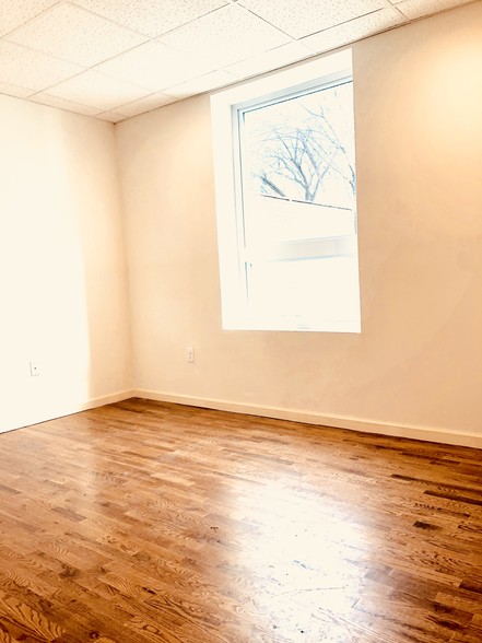 199 Wilson Ave, Newark, NJ for rent - Interior Photo - Image 3 of 15