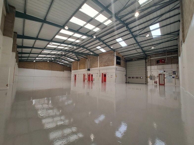 Amor Way, Letchworth Garden City for sale - Building Photo - Image 2 of 15